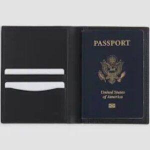 Quince NWT Nappa Leather RFID Blocking Passport Holder